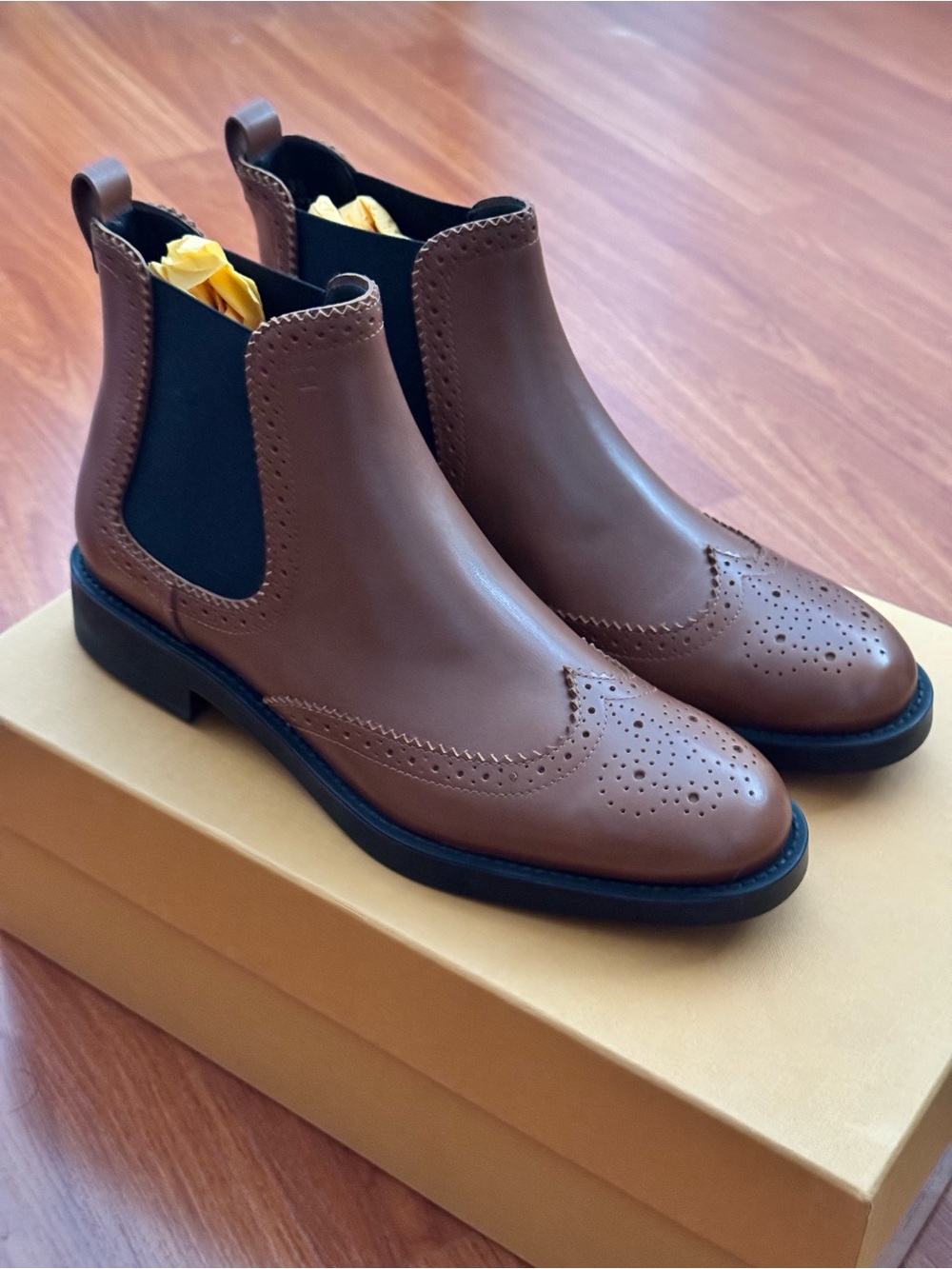 Tod’s Leather Chelsea Ankle Boots